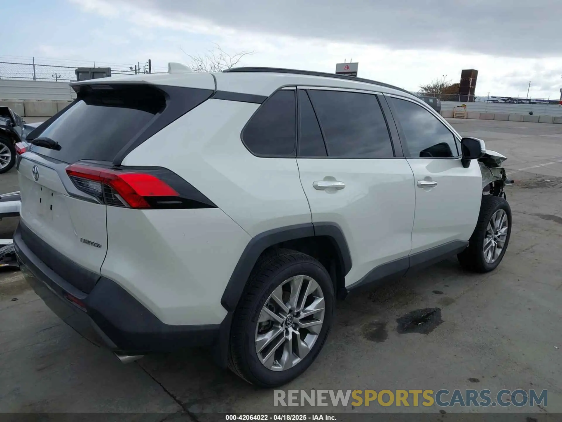 4 Фотография поврежденного автомобиля 2T3Y1RFVXKC008176 TOYOTA RAV4 2019