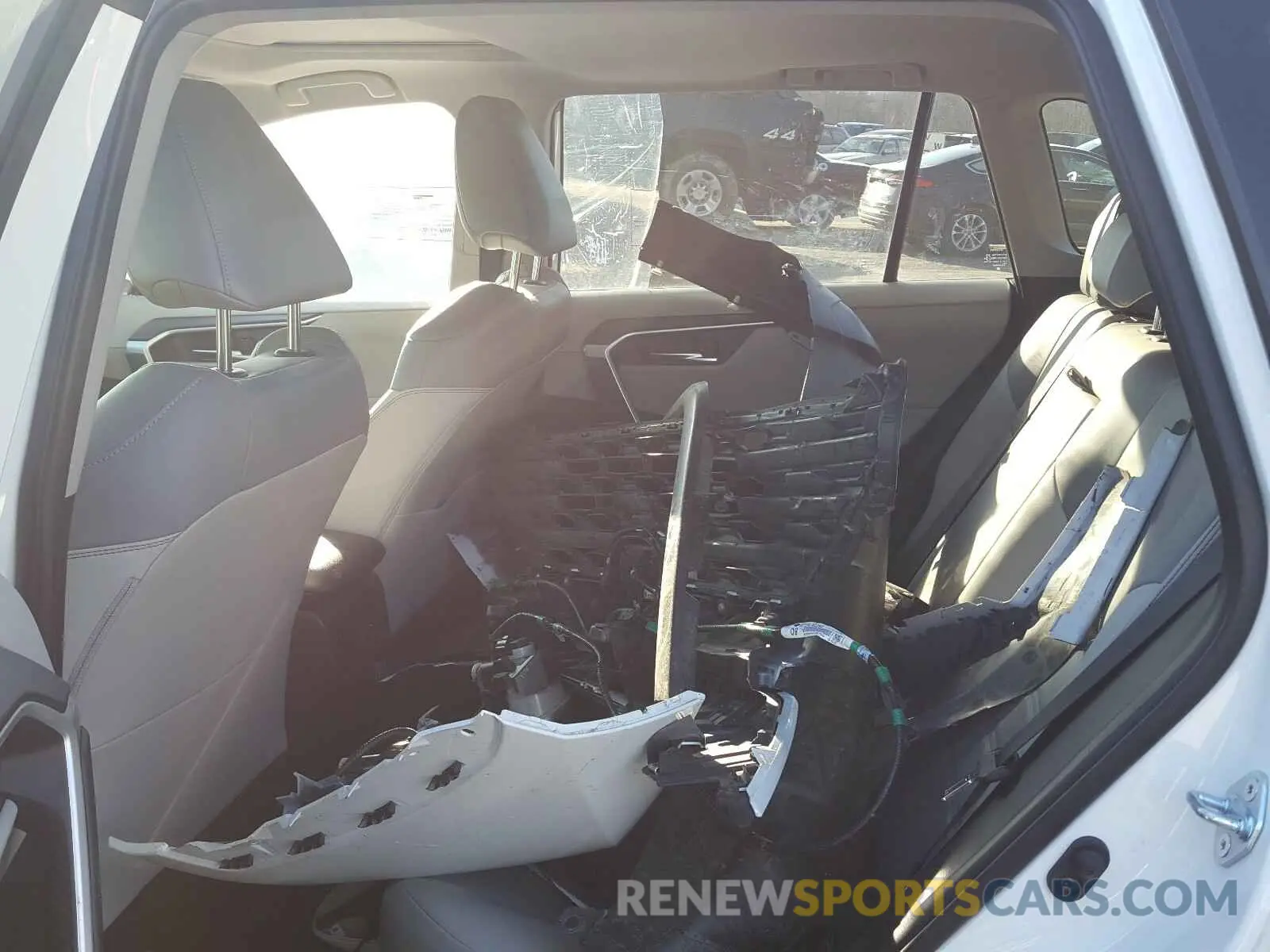 6 Фотография поврежденного автомобиля JTMA1RFV1KD008242 TOYOTA RAV4 2019