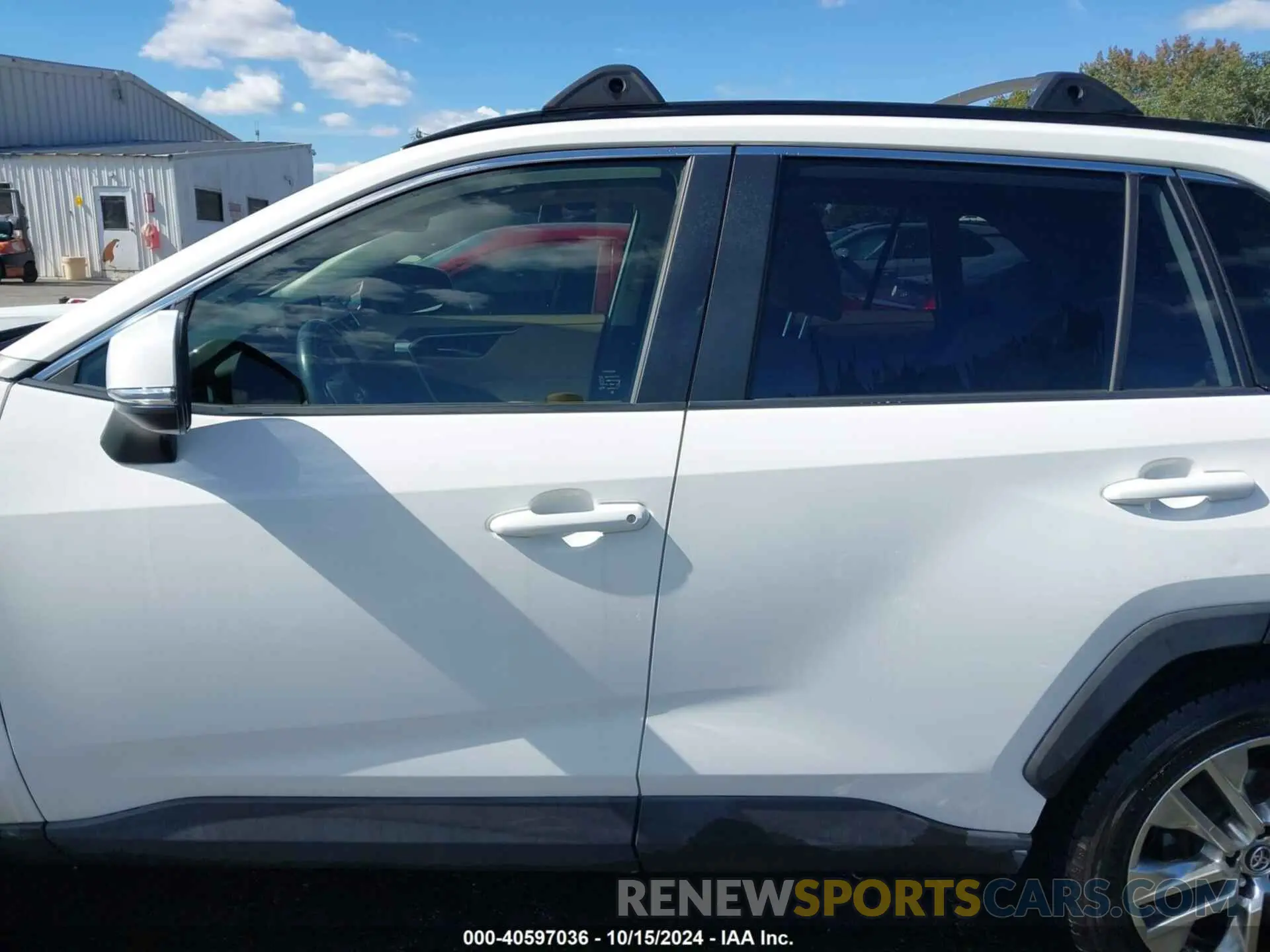 14 Photograph of a damaged car JTMA1RFV1KD009827 TOYOTA RAV4 2019