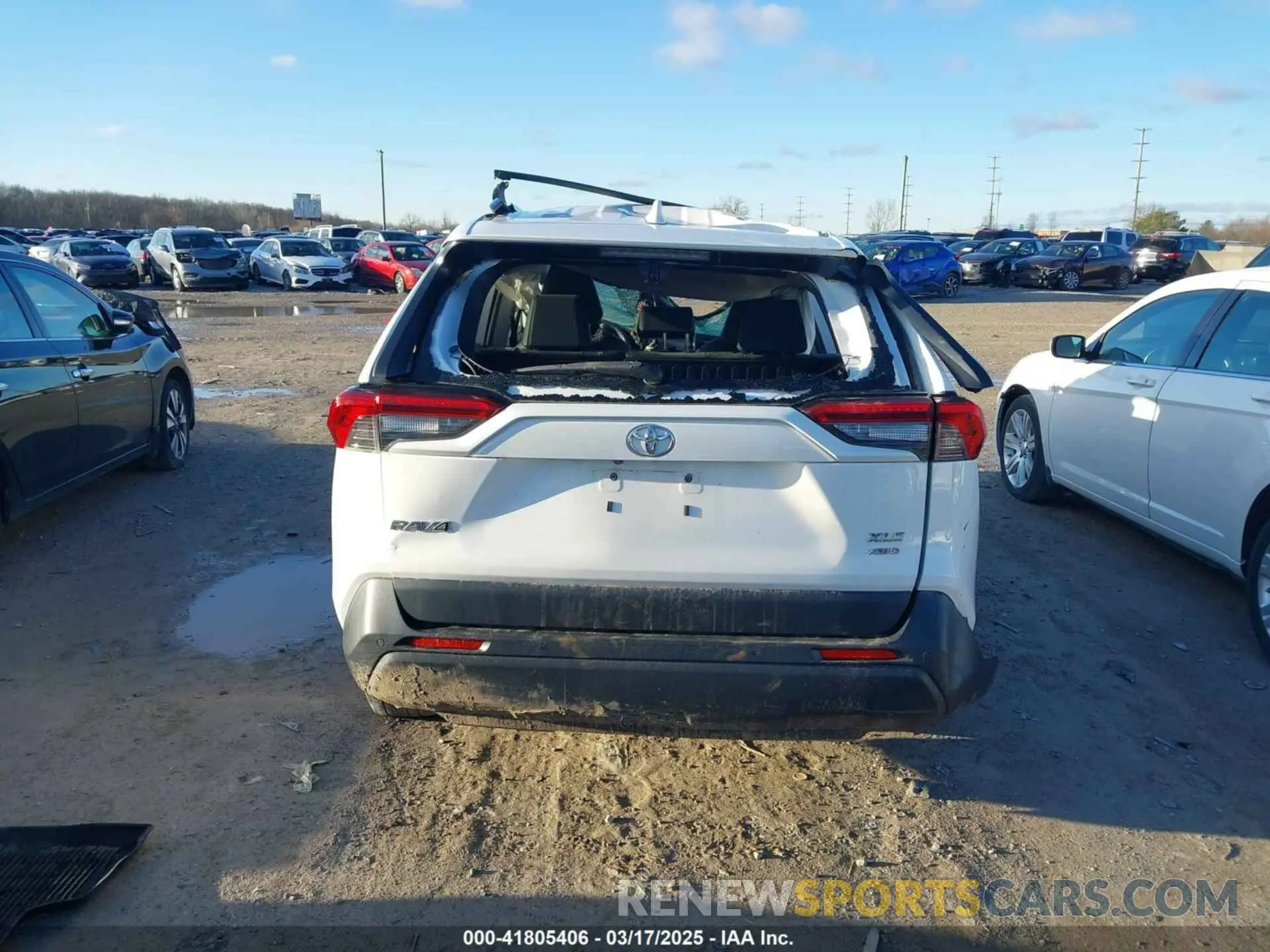 15 Photograph of a damaged car JTMA1RFV1KD023548 TOYOTA RAV4 2019