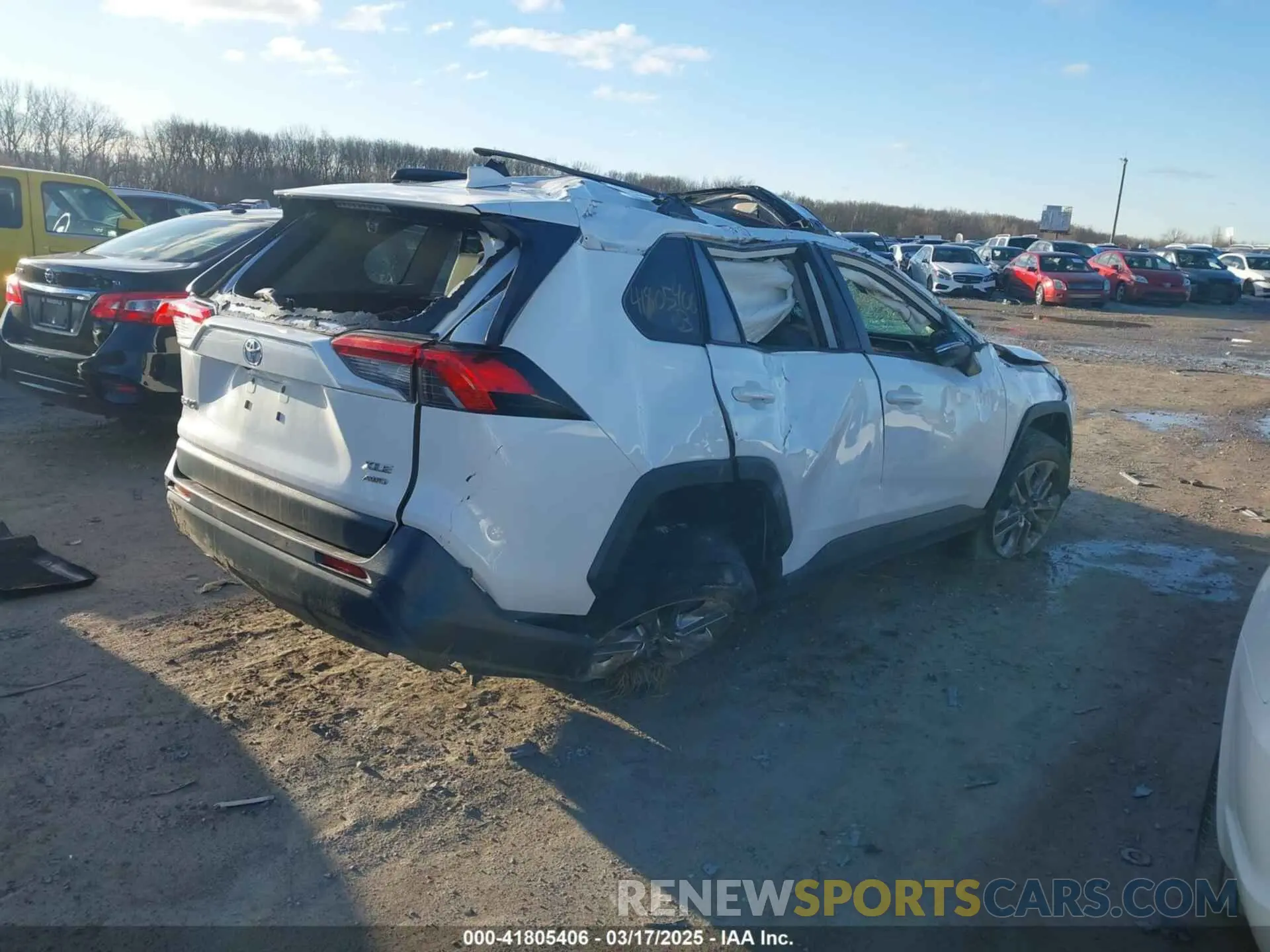 4 Photograph of a damaged car JTMA1RFV1KD023548 TOYOTA RAV4 2019
