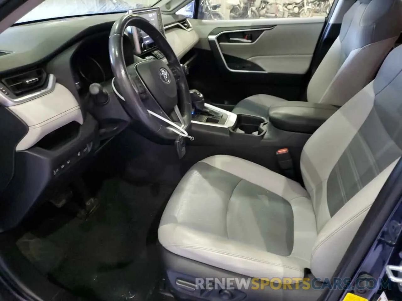 7 Фотография поврежденного автомобиля JTMA1RFV2KD033361 TOYOTA RAV4 2019