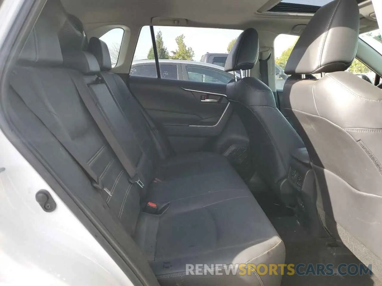6 Фотография поврежденного автомобиля JTMA1RFV4KD034284 TOYOTA RAV4 2019