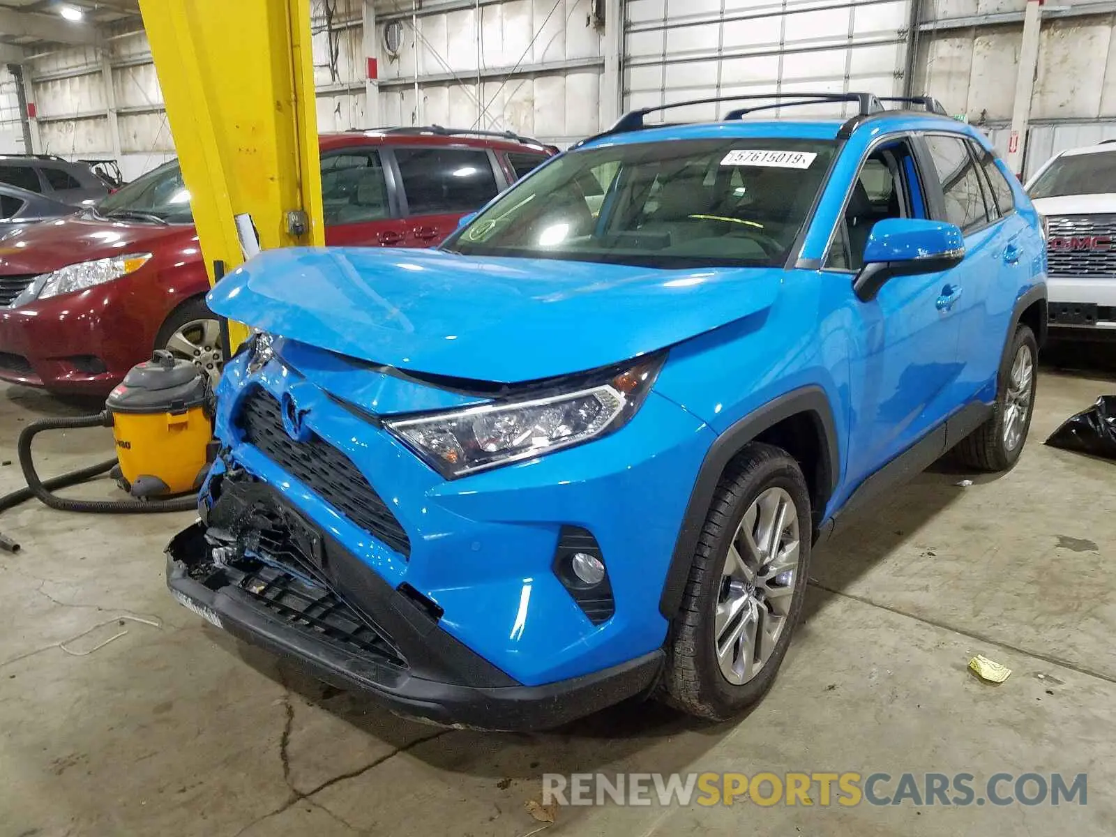 2 Photograph of a damaged car JTMA1RFV4KD507679 TOYOTA RAV4 2019