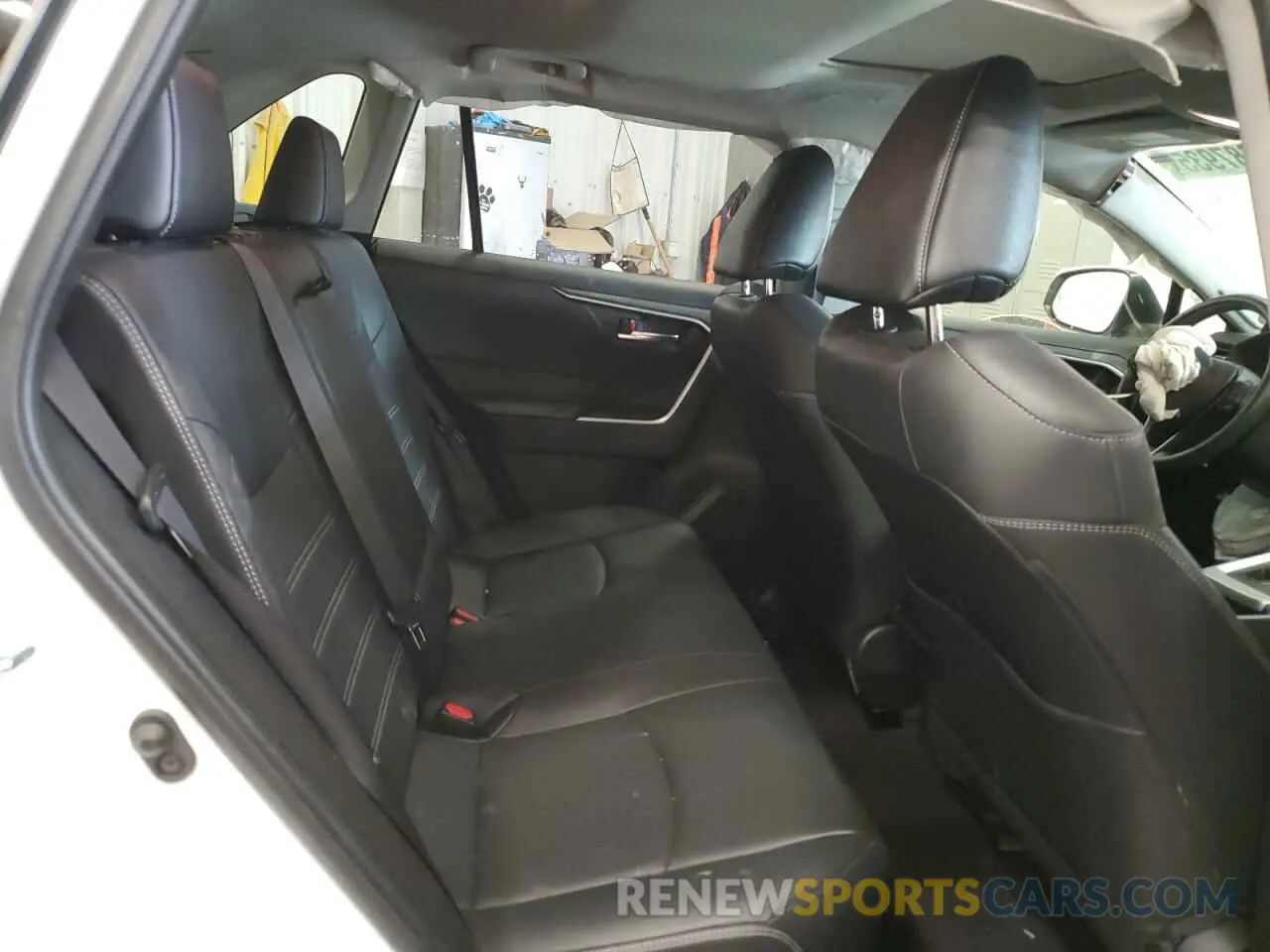 11 Фотография поврежденного автомобиля JTMA1RFV6KD016871 TOYOTA RAV4 2019
