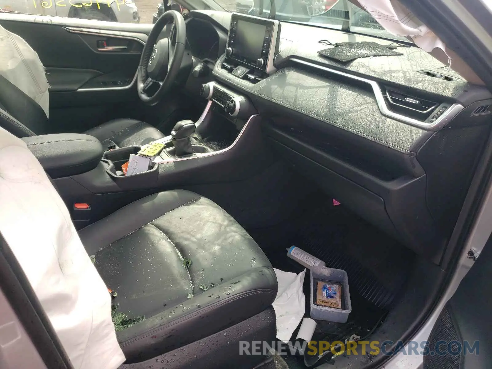 5 Photograph of a damaged car JTMA1RFV6KD516335 TOYOTA RAV4 2019