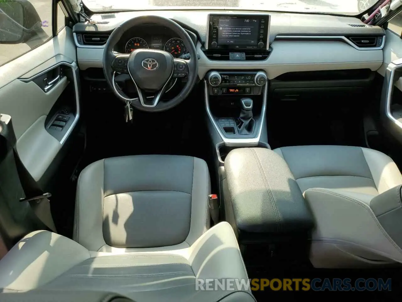 8 Фотография поврежденного автомобиля JTMA1RFV7KD026132 TOYOTA RAV4 2019