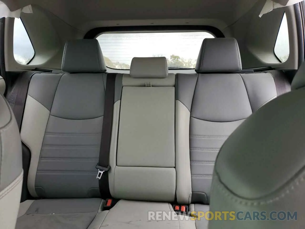 10 Photograph of a damaged car JTMA1RFV8KD023630 TOYOTA RAV4 2019