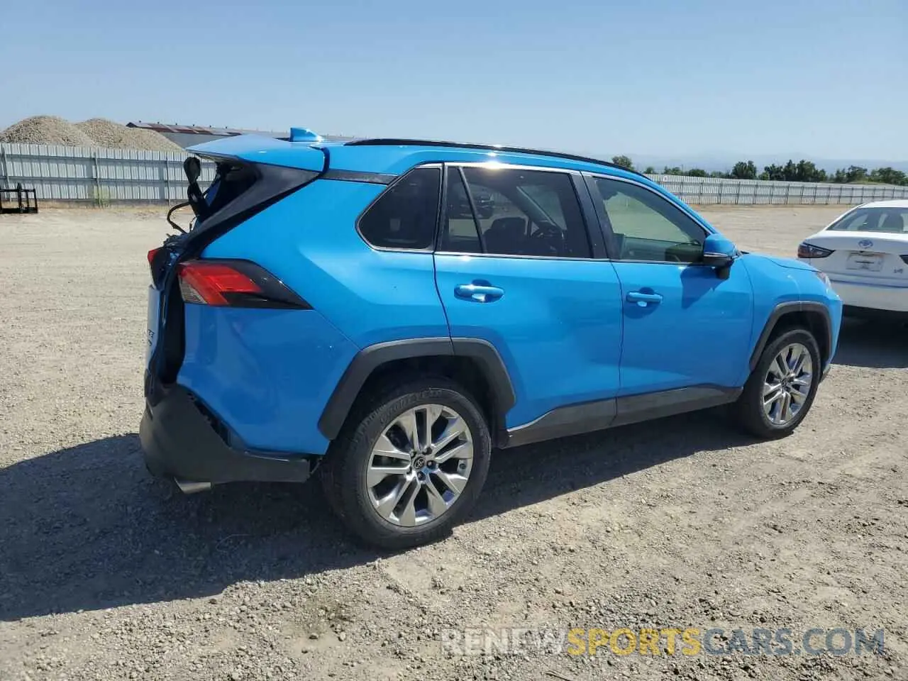 3 Photograph of a damaged car JTMA1RFV8KD028259 TOYOTA RAV4 2019