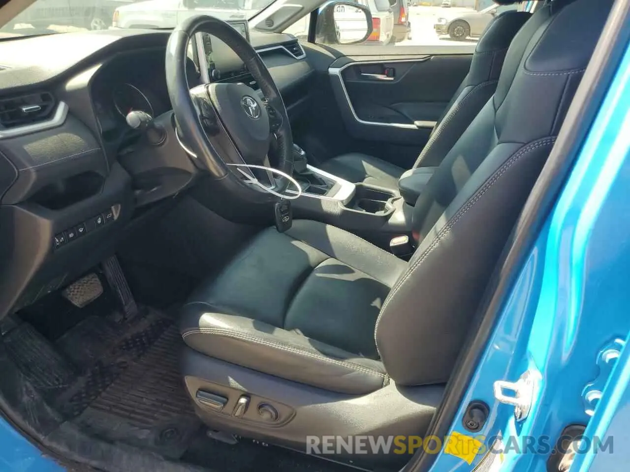 7 Photograph of a damaged car JTMA1RFV8KD028259 TOYOTA RAV4 2019