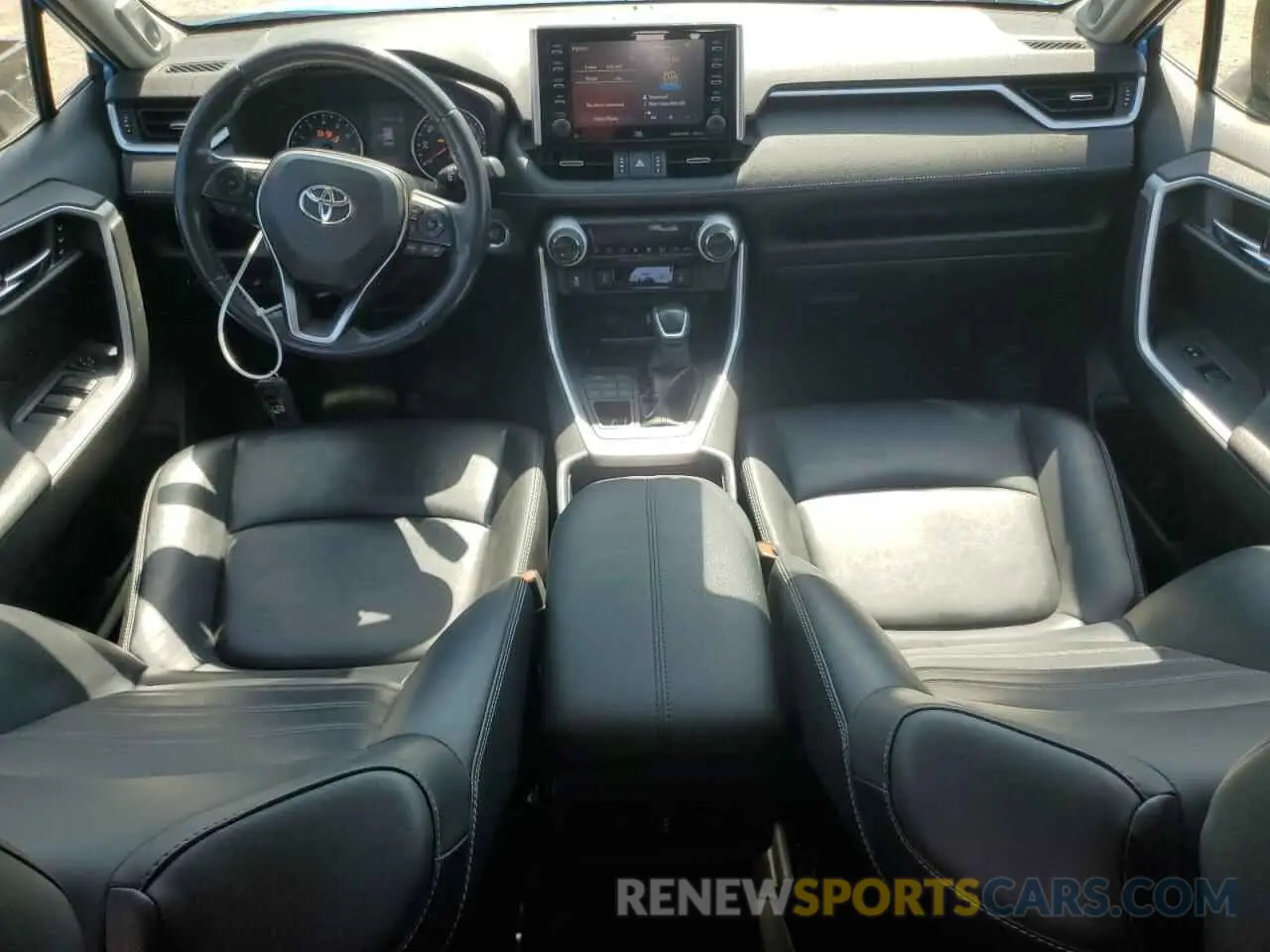 8 Photograph of a damaged car JTMA1RFV8KD028259 TOYOTA RAV4 2019