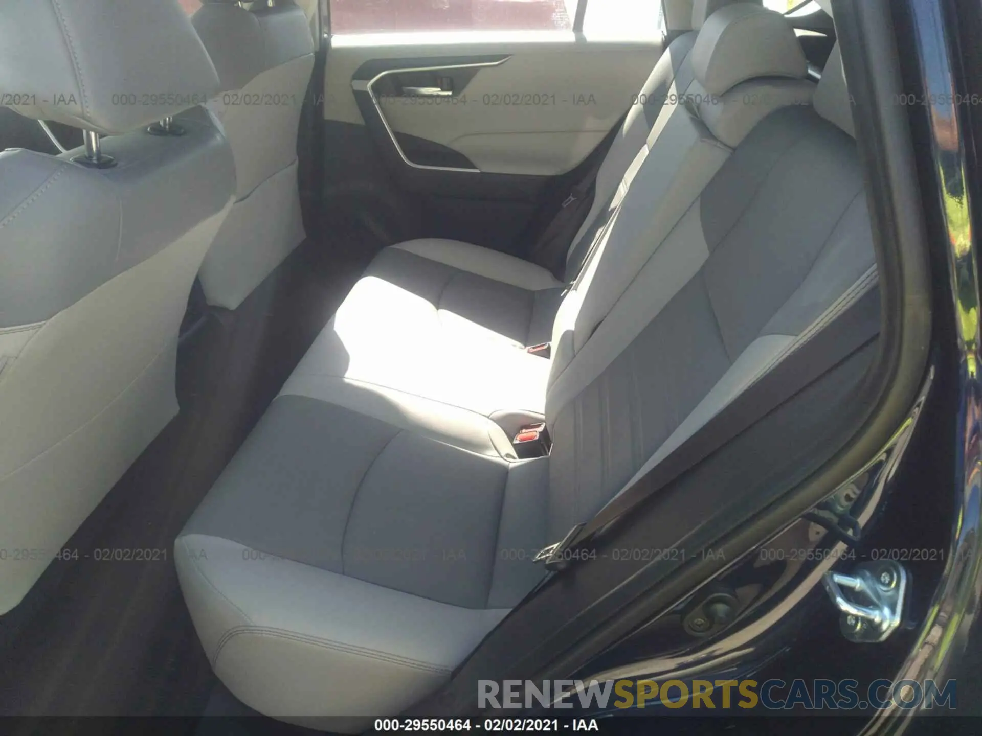 8 Photograph of a damaged car JTMC1RFV0KD007964 TOYOTA RAV4 2019