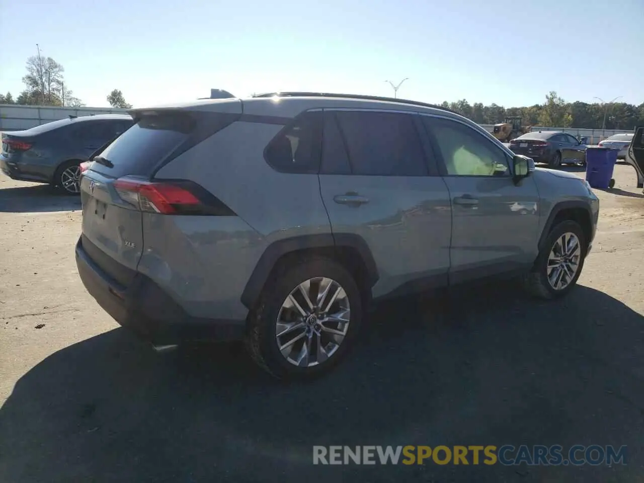 3 Photograph of a damaged car JTMC1RFV0KD505131 TOYOTA RAV4 2019