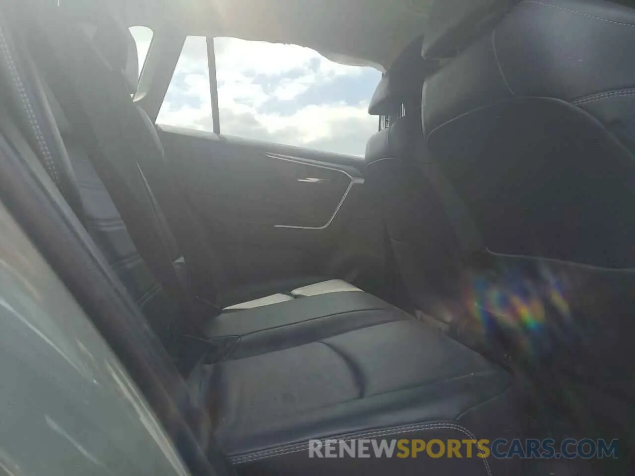 10 Фотография поврежденного автомобиля JTMC1RFV0KD508109 TOYOTA RAV4 2019
