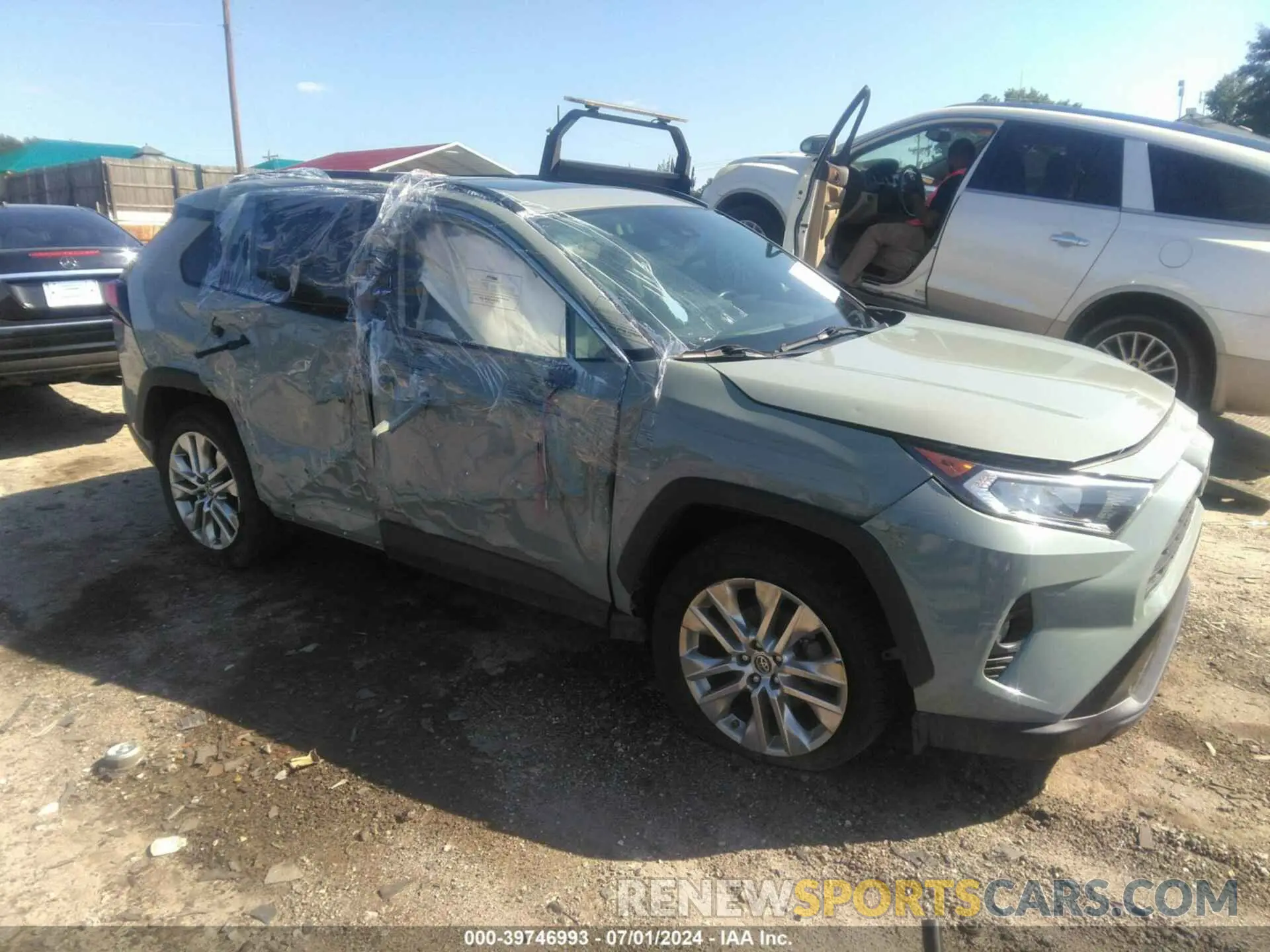 1 Photograph of a damaged car JTMC1RFV0KD514640 TOYOTA RAV4 2019