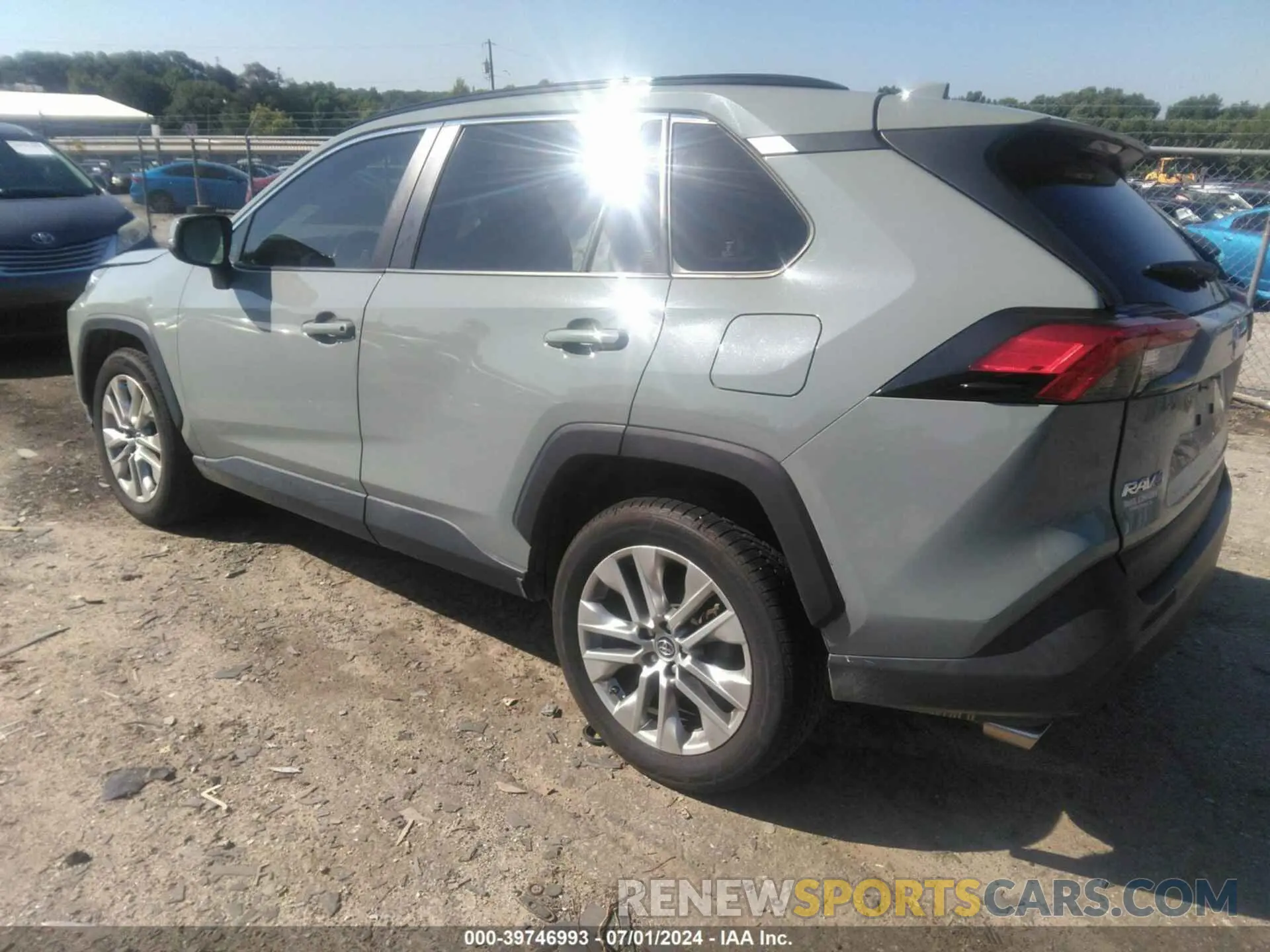 3 Photograph of a damaged car JTMC1RFV0KD514640 TOYOTA RAV4 2019