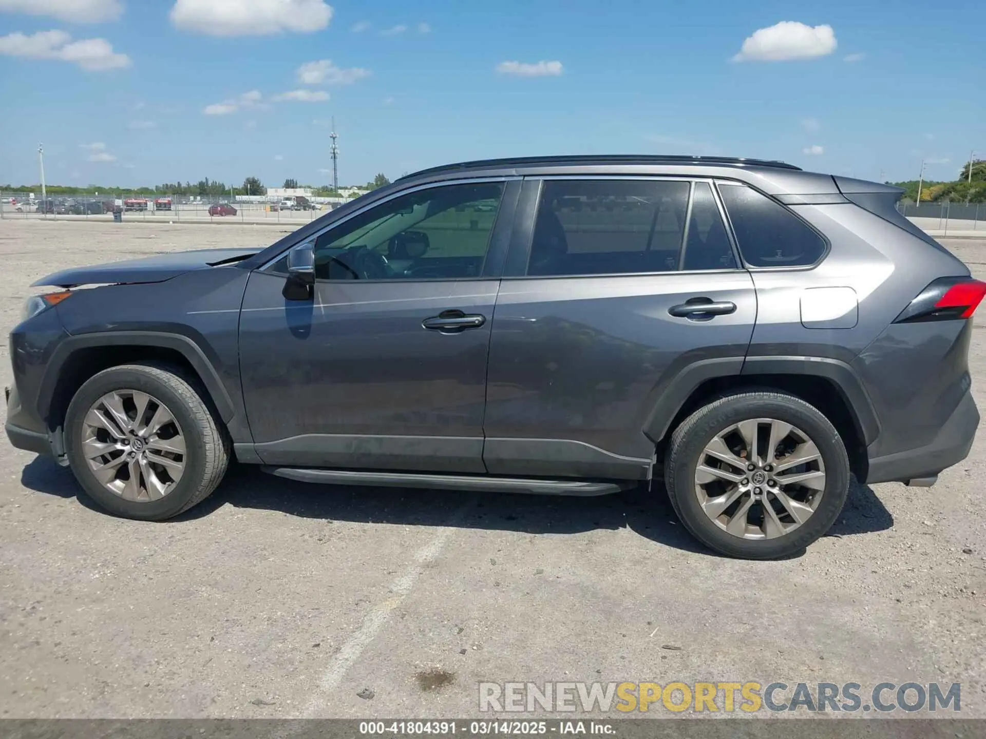 14 Photograph of a damaged car JTMC1RFV0KJ012728 TOYOTA RAV4 2019