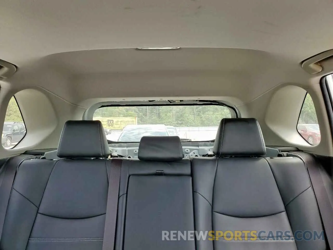 10 Photograph of a damaged car JTMC1RFV1KD022912 TOYOTA RAV4 2019