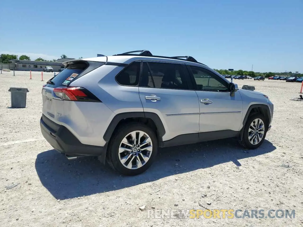 3 Photograph of a damaged car JTMC1RFV1KJ008476 TOYOTA RAV4 2019