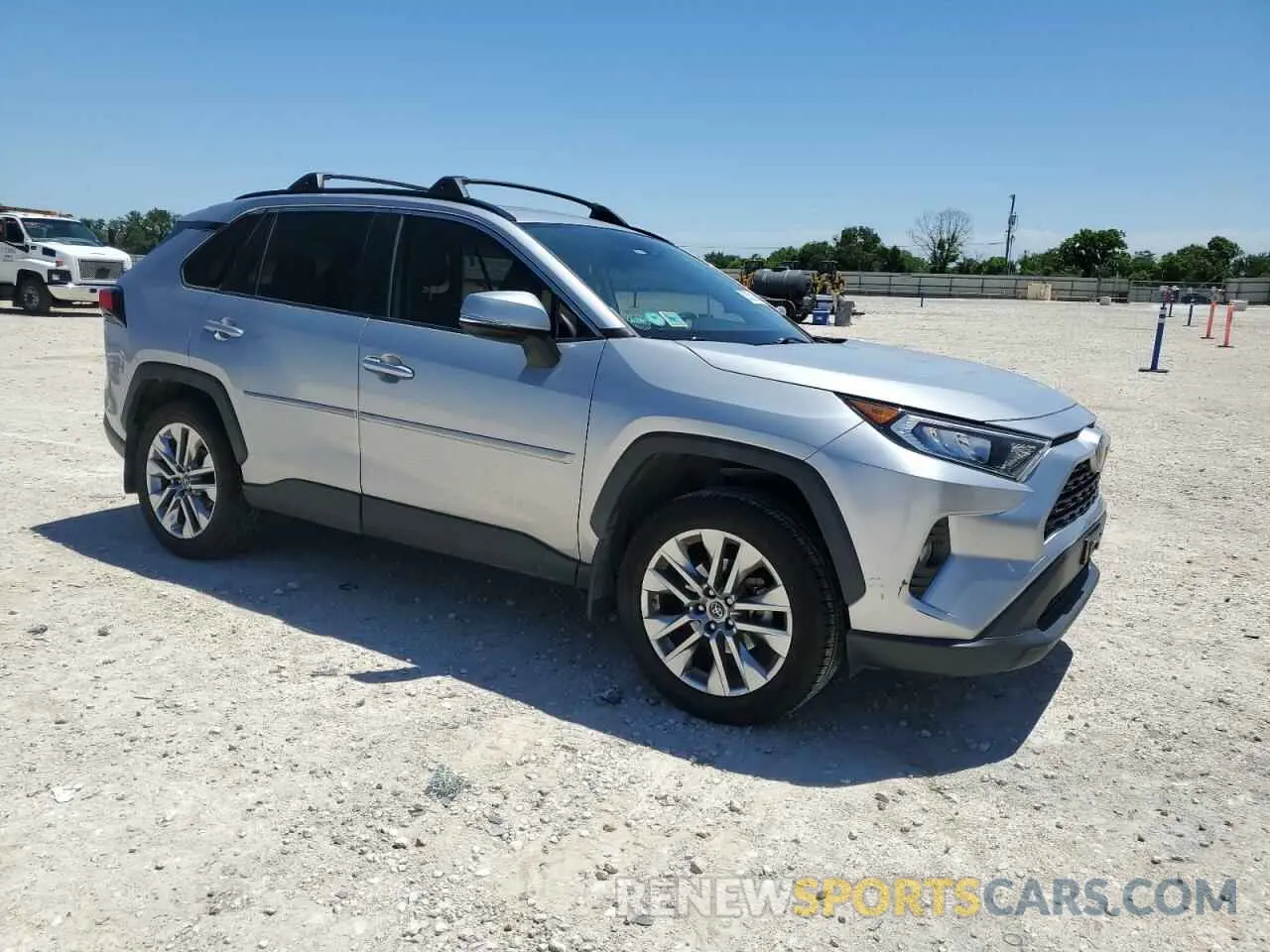 4 Photograph of a damaged car JTMC1RFV1KJ008476 TOYOTA RAV4 2019