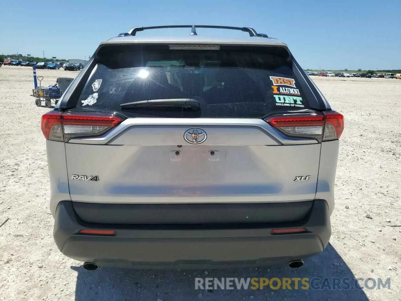 6 Photograph of a damaged car JTMC1RFV1KJ008476 TOYOTA RAV4 2019