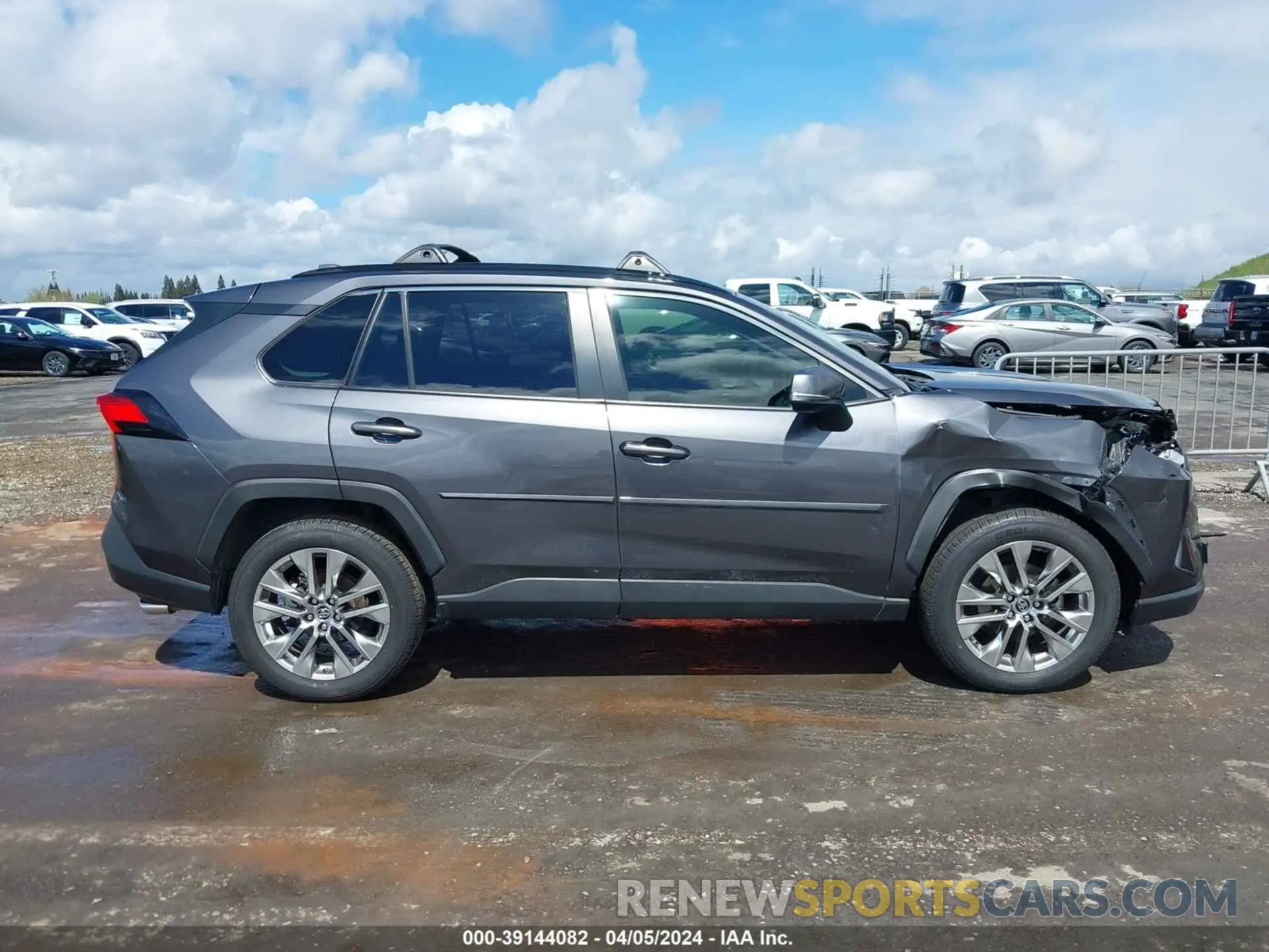 13 Photograph of a damaged car JTMC1RFV3KJ014229 TOYOTA RAV4 2019
