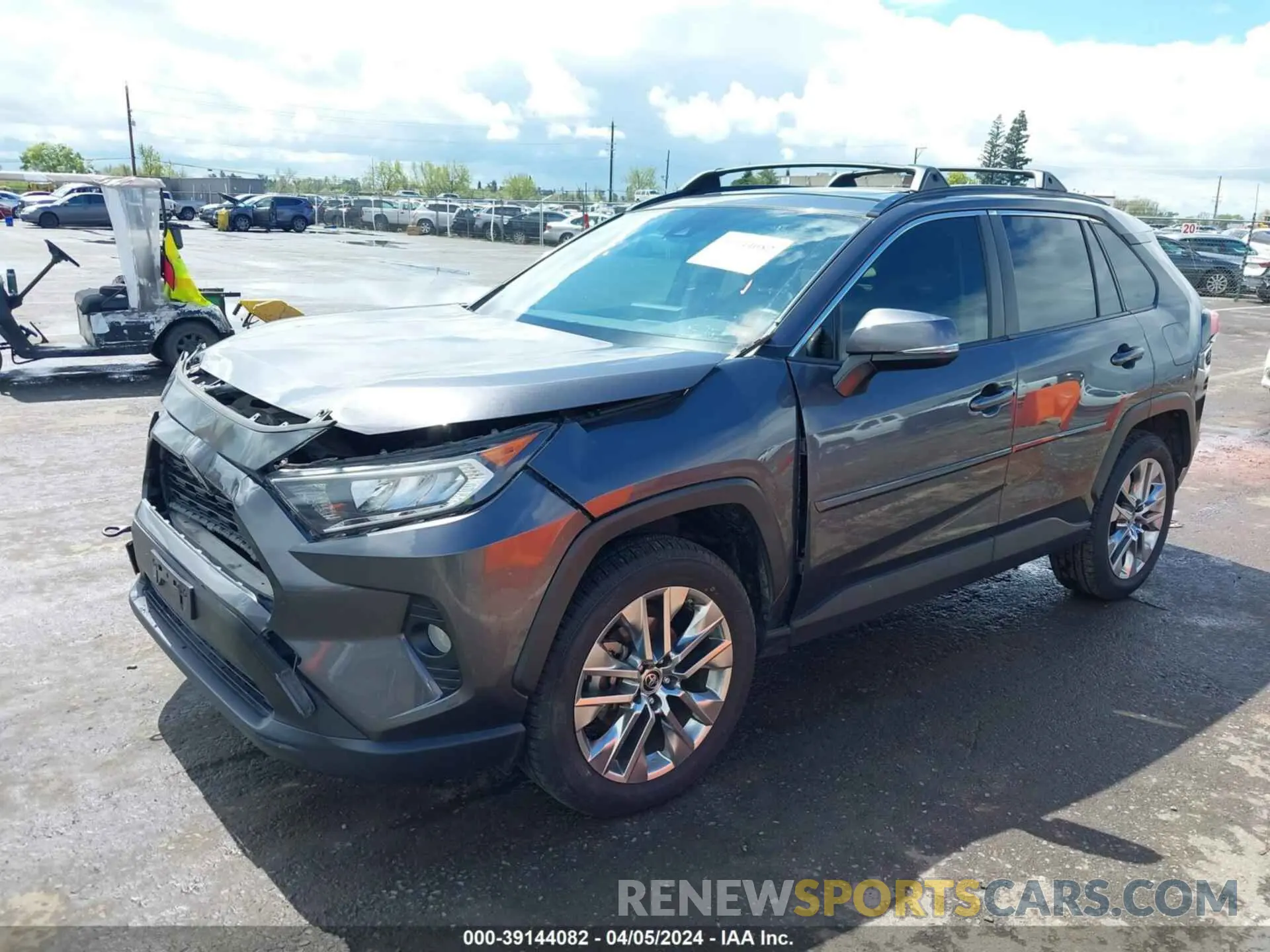 2 Photograph of a damaged car JTMC1RFV3KJ014229 TOYOTA RAV4 2019