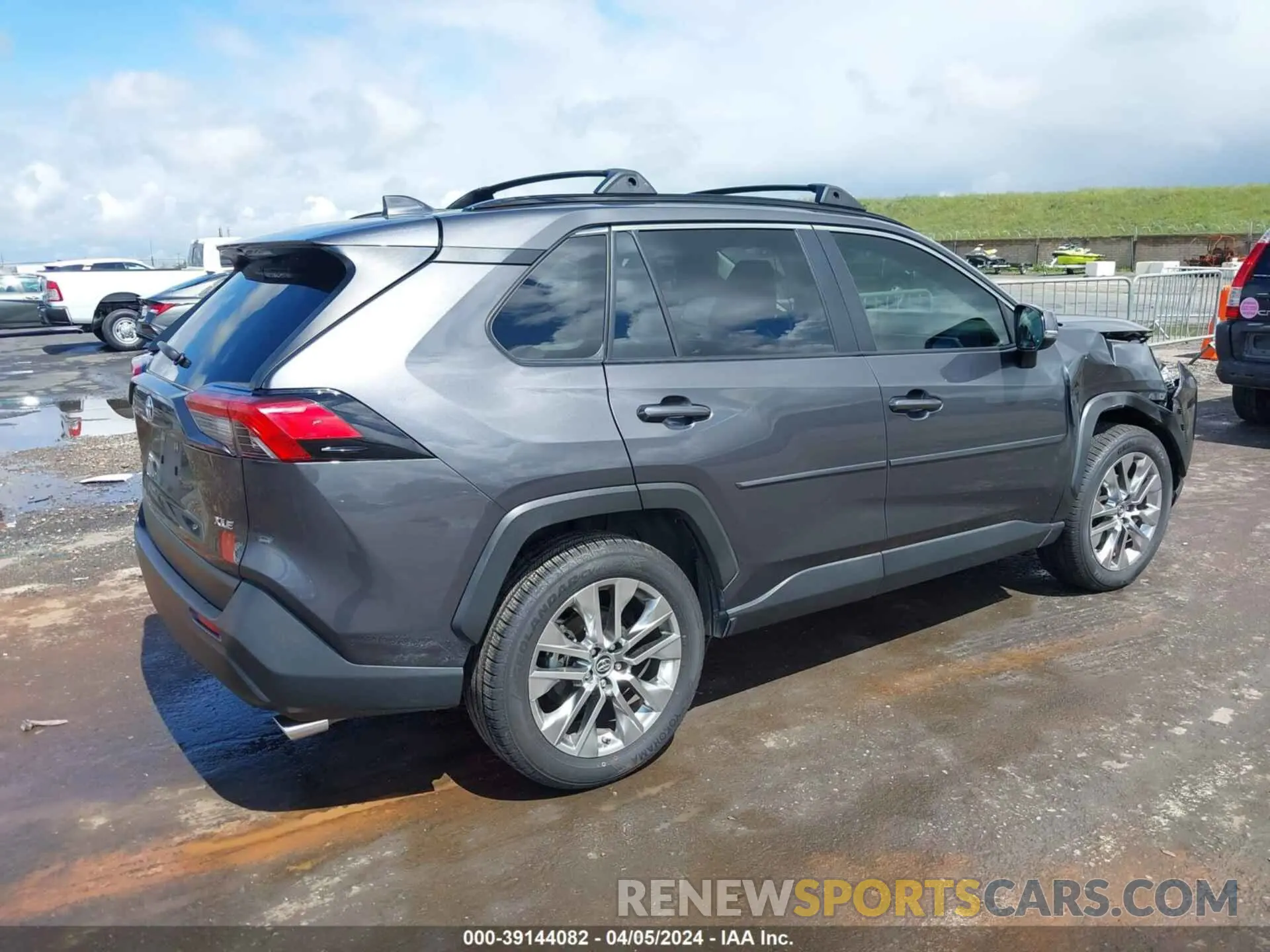 4 Photograph of a damaged car JTMC1RFV3KJ014229 TOYOTA RAV4 2019