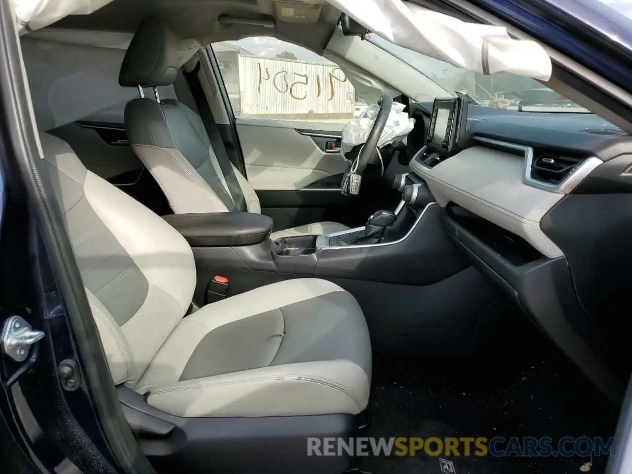 5 Photograph of a damaged car JTMC1RFV4KJ010920 TOYOTA RAV4 2019