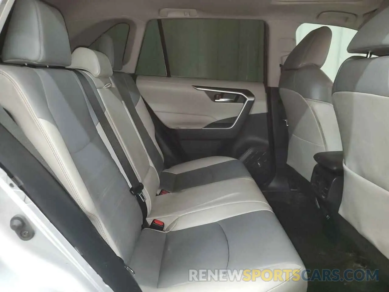 11 Фотография поврежденного автомобиля JTMC1RFV6KD017513 TOYOTA RAV4 2019
