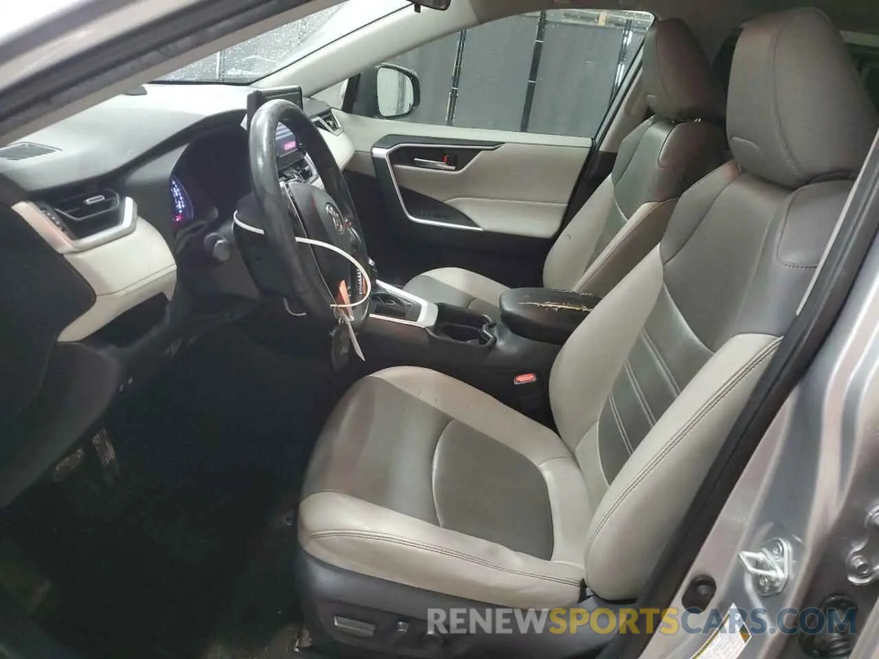 7 Фотография поврежденного автомобиля JTMC1RFV6KD017513 TOYOTA RAV4 2019