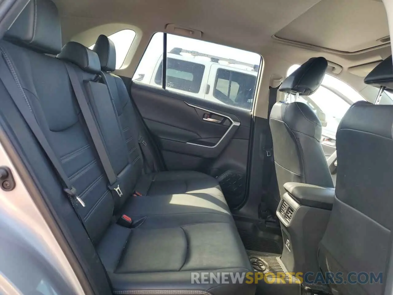 11 Фотография поврежденного автомобиля JTMC1RFV6KD032433 TOYOTA RAV4 2019
