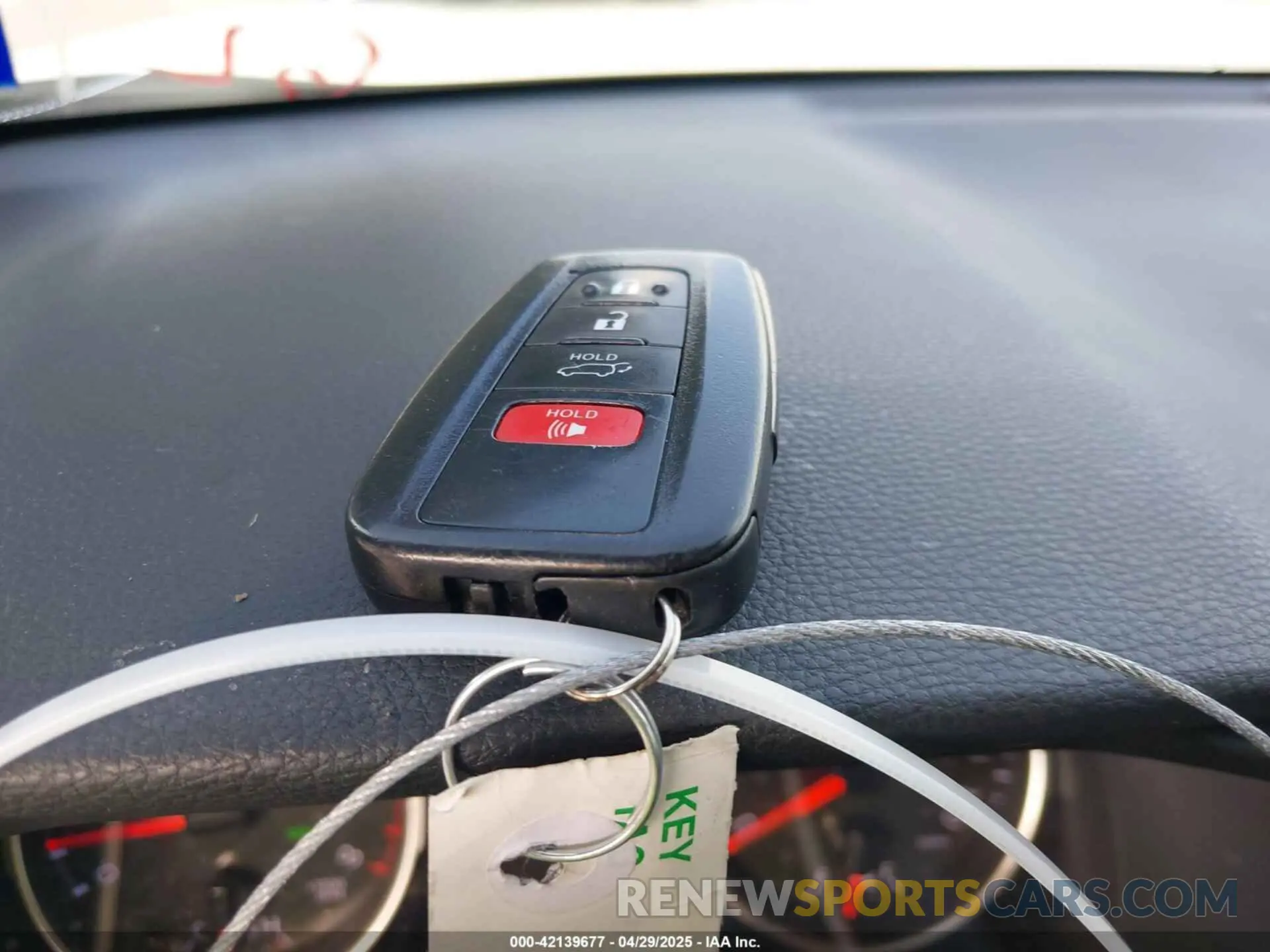 11 Photograph of a damaged car JTMC1RFV6KD509099 TOYOTA RAV4 2019