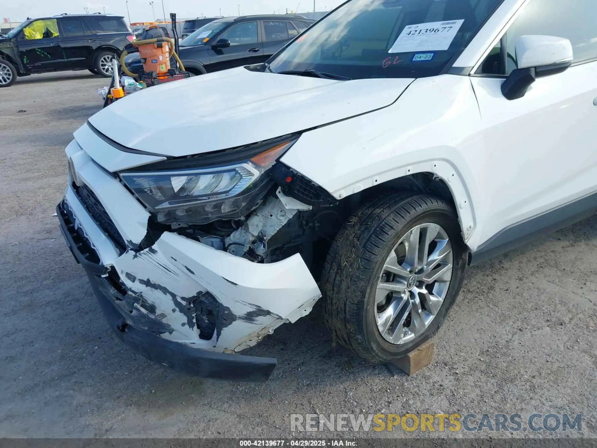 6 Photograph of a damaged car JTMC1RFV6KD509099 TOYOTA RAV4 2019