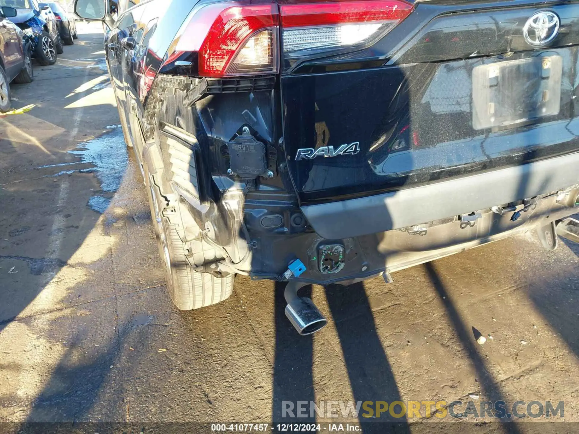 18 Фотография поврежденного автомобиля JTMC1RFV7KD003880 TOYOTA RAV4 2019