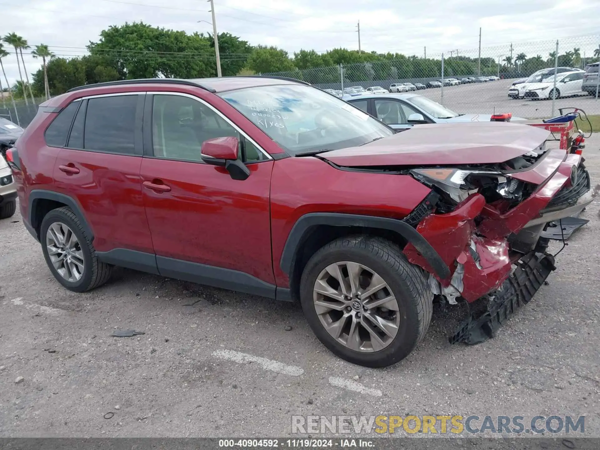 13 Photograph of a damaged car JTMC1RFV7KD040623 TOYOTA RAV4 2019