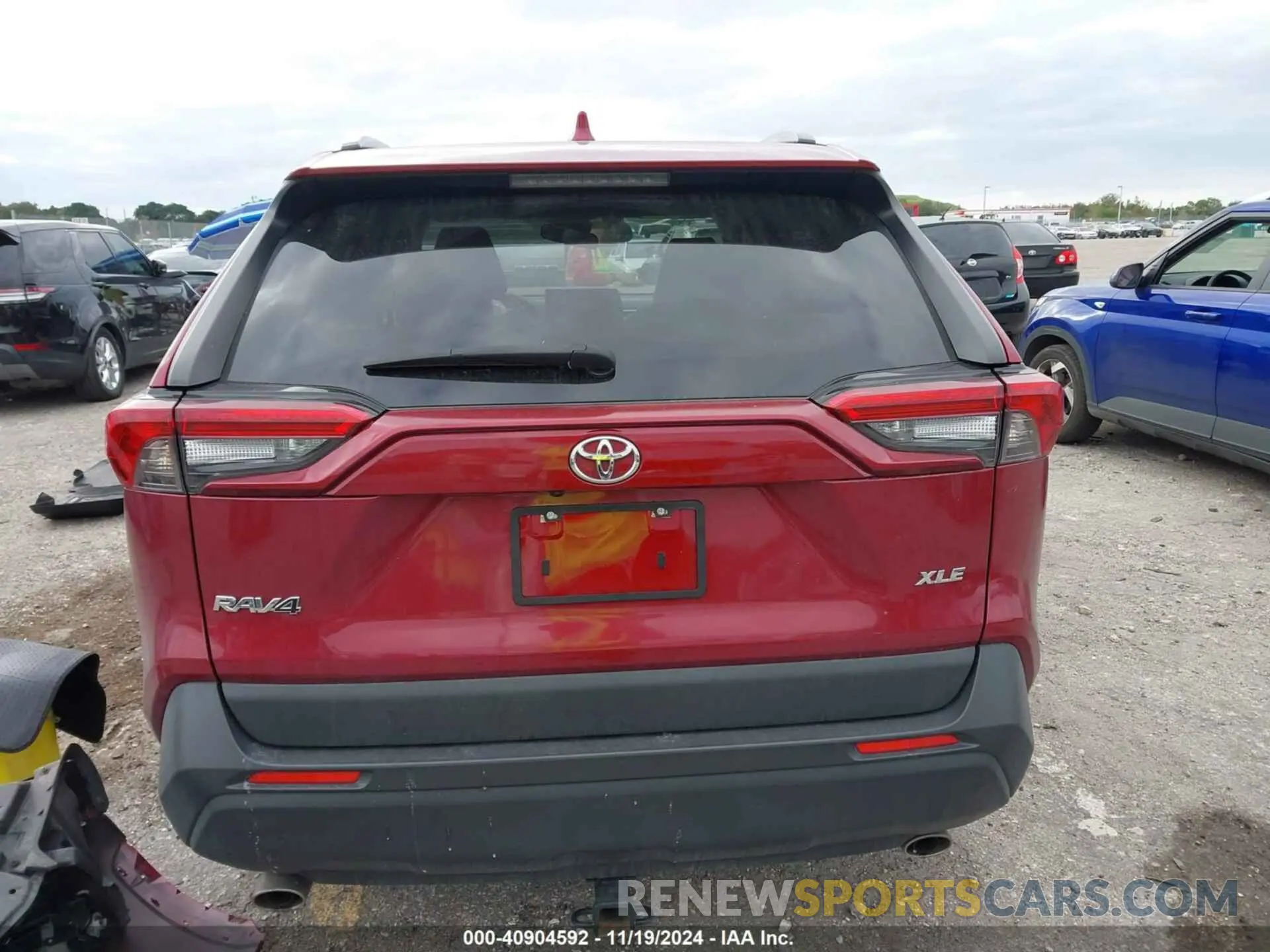 16 Photograph of a damaged car JTMC1RFV7KD040623 TOYOTA RAV4 2019