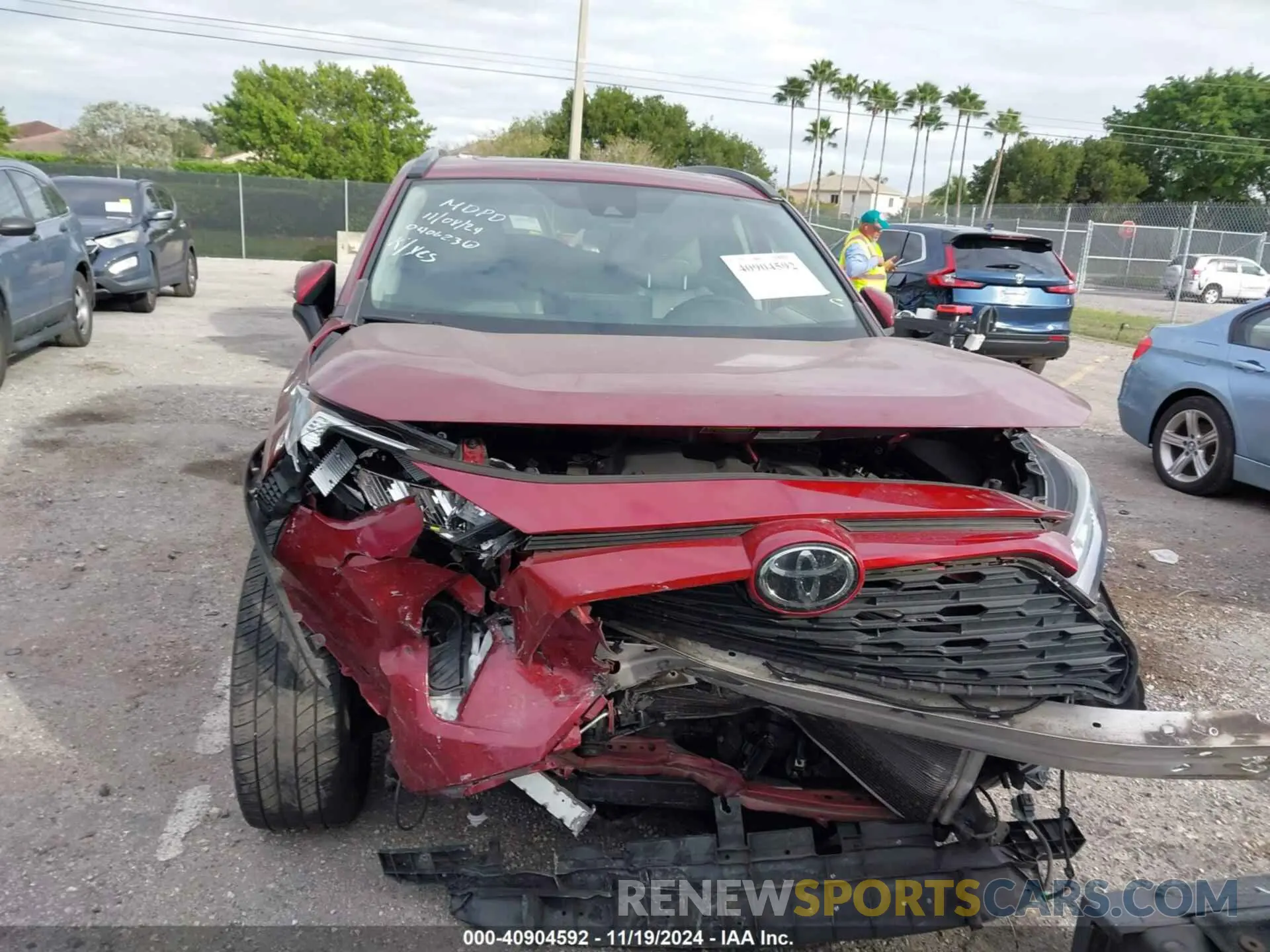 6 Photograph of a damaged car JTMC1RFV7KD040623 TOYOTA RAV4 2019