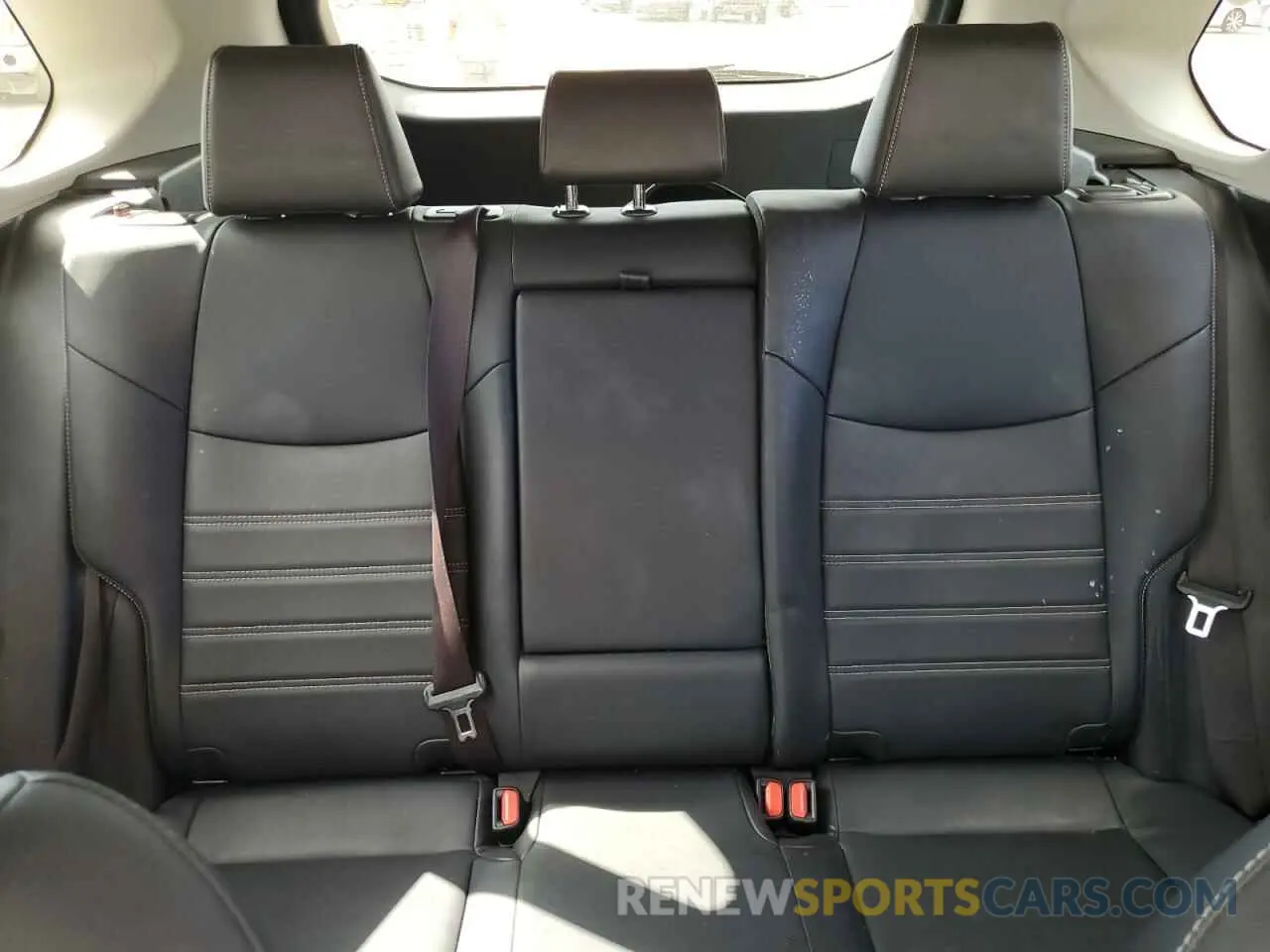 10 Photograph of a damaged car JTMC1RFV8KD022843 TOYOTA RAV4 2019
