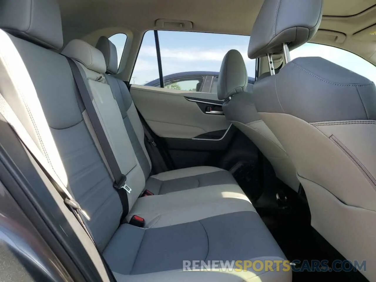 10 Фотография поврежденного автомобиля JTMC1RFV9KD033205 TOYOTA RAV4 2019
