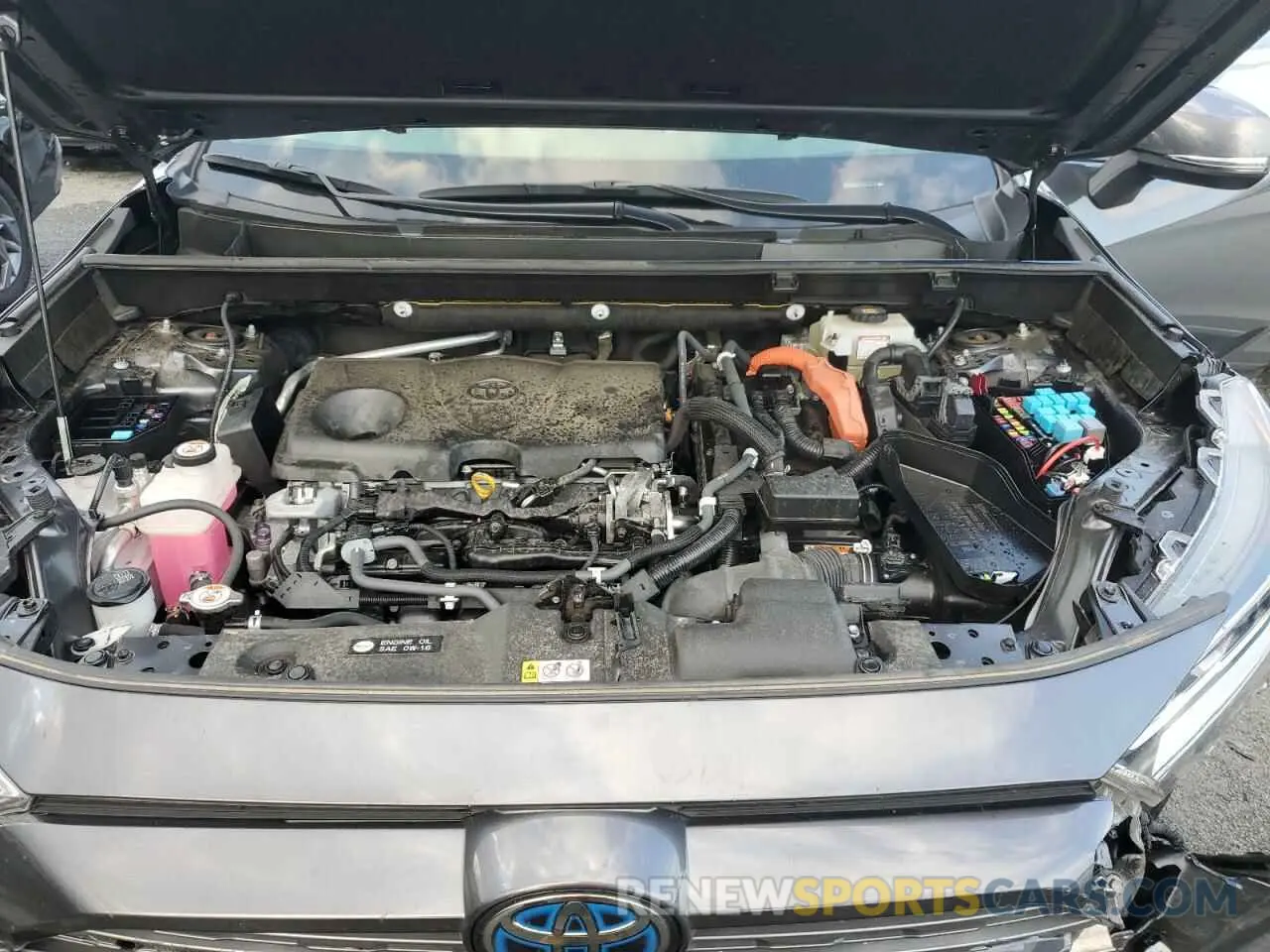 12 Photograph of a damaged car JTMDWRFV1KD018526 TOYOTA RAV4 2019