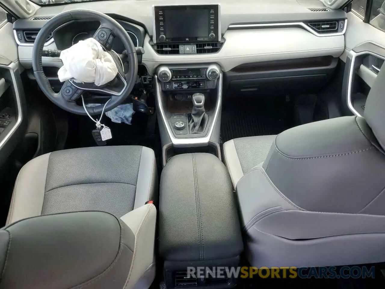 8 Photograph of a damaged car JTMDWRFV1KD018526 TOYOTA RAV4 2019
