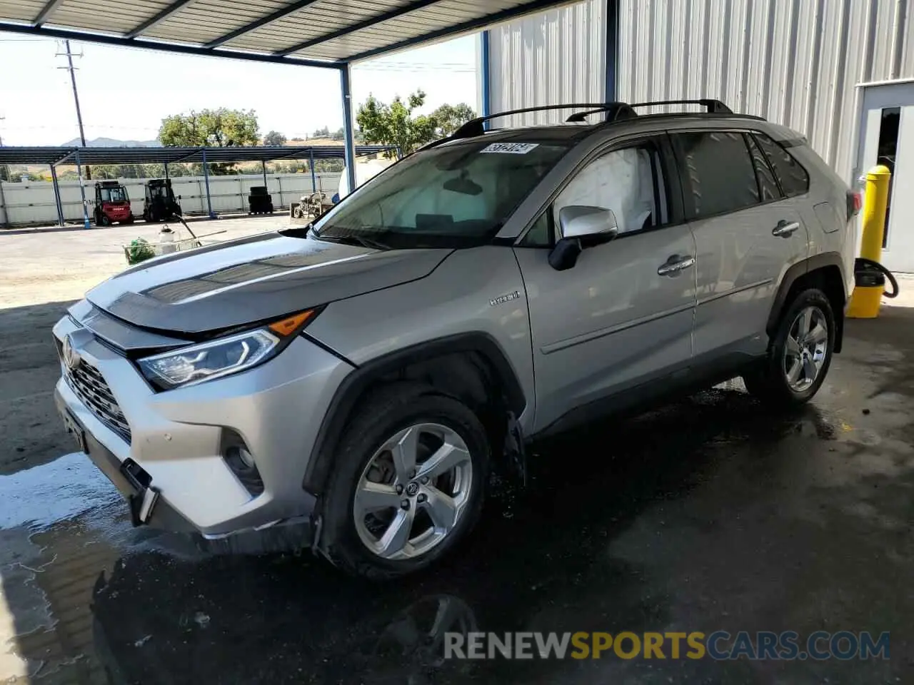 1 Photograph of a damaged car JTMDWRFV2KD504780 TOYOTA RAV4 2019