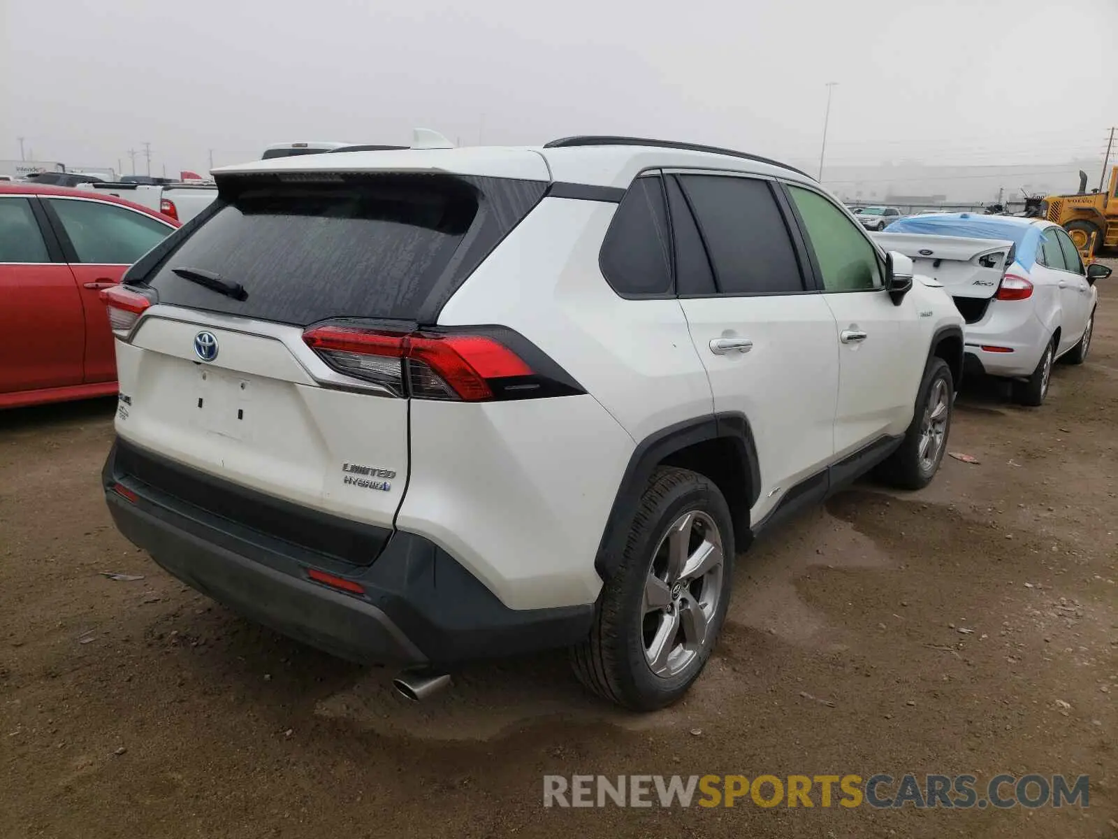 4 Photograph of a damaged car JTMDWRFV2KD518436 TOYOTA RAV4 2019