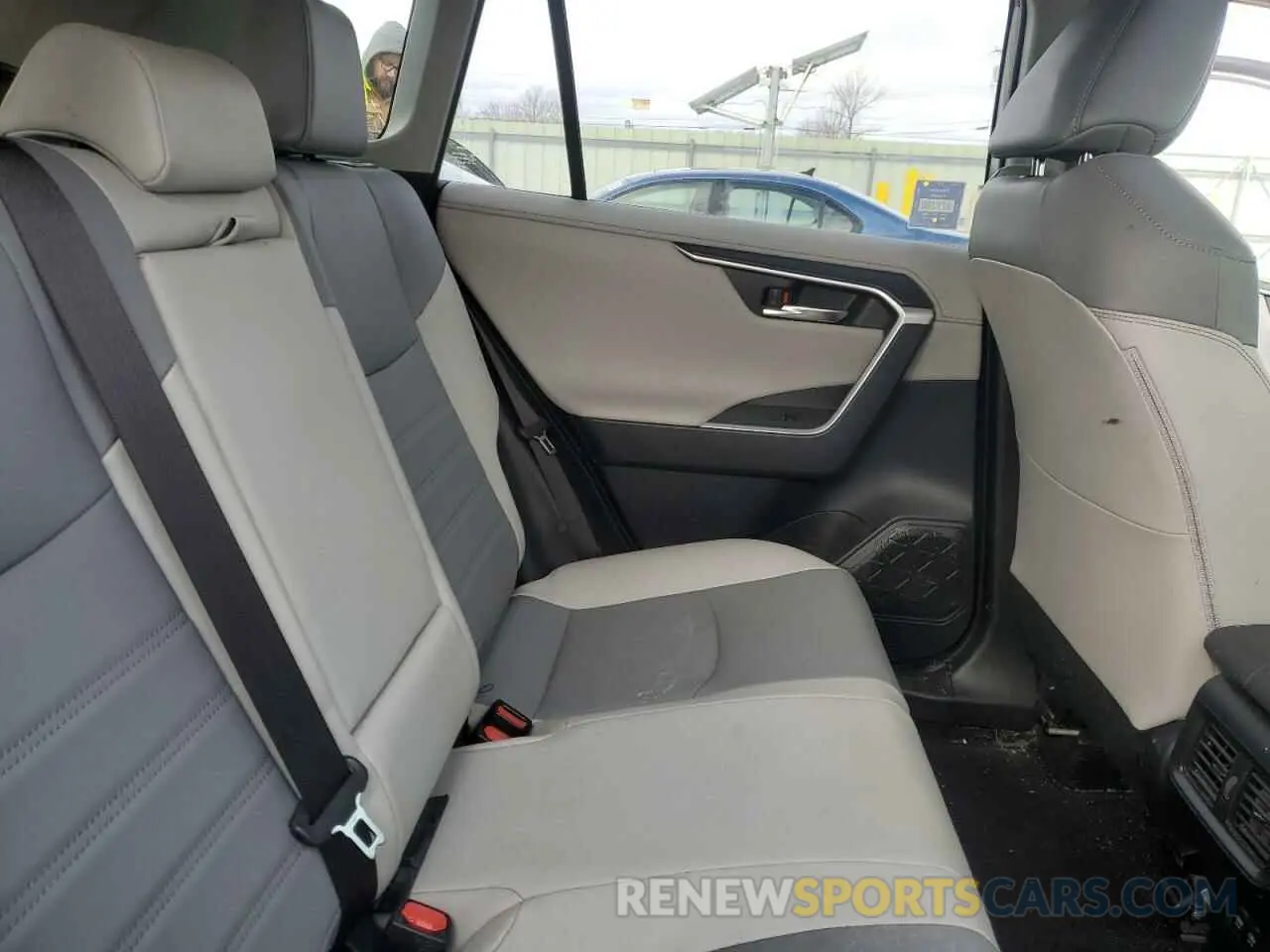 11 Фотография поврежденного автомобиля JTMDWRFV5KD027732 TOYOTA RAV4 2019
