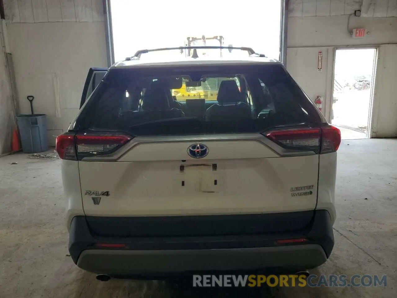 6 Photograph of a damaged car JTMDWRFV7KD521395 TOYOTA RAV4 2019