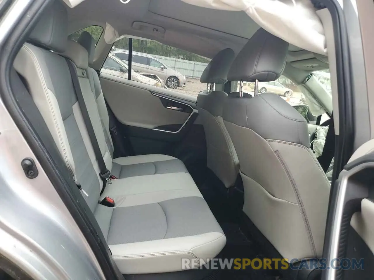 11 Фотография поврежденного автомобиля JTMDWRFV8KD517808 TOYOTA RAV4 2019