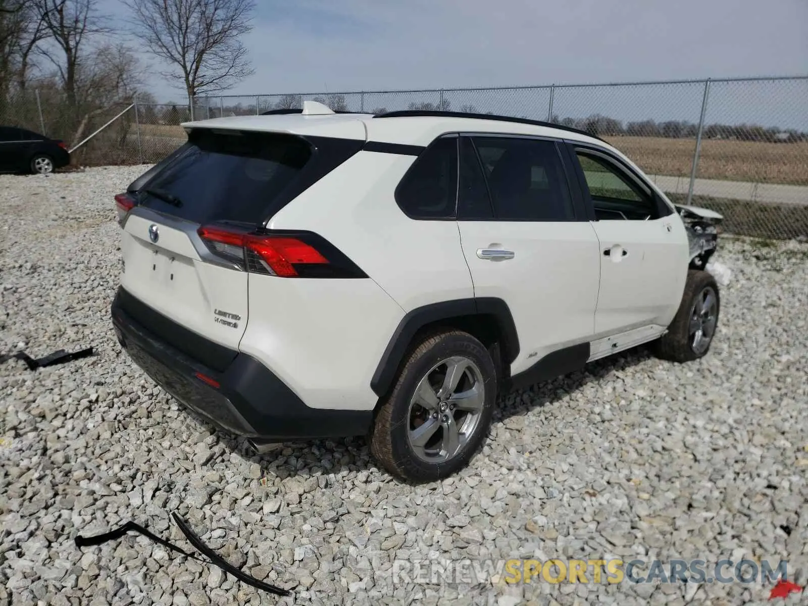 4 Photograph of a damaged car JTMDWRFV8KJ003376 TOYOTA RAV4 2019