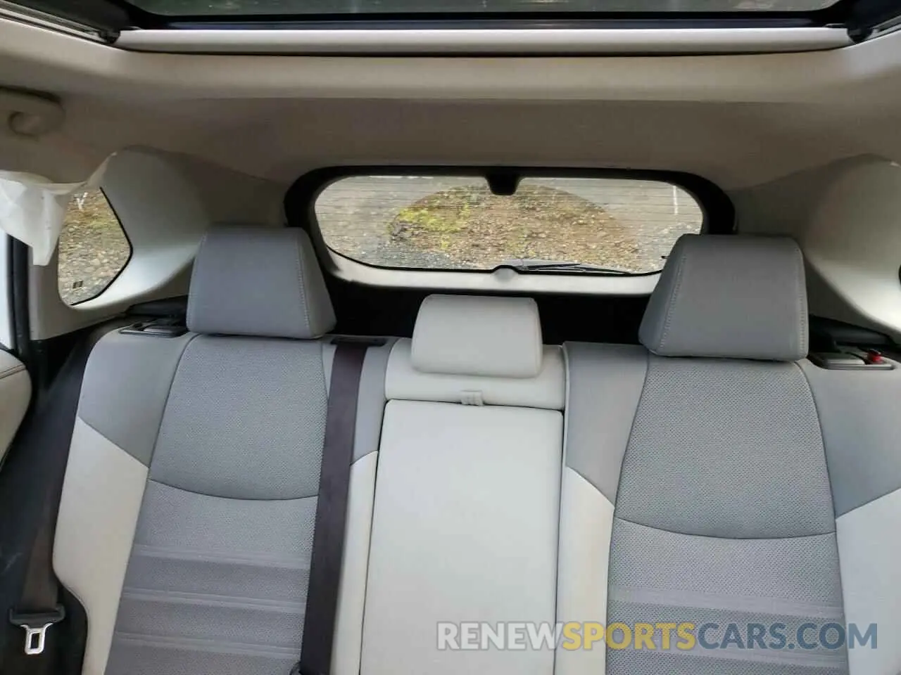 10 Photograph of a damaged car JTMDWRFVXKD515302 TOYOTA RAV4 2019