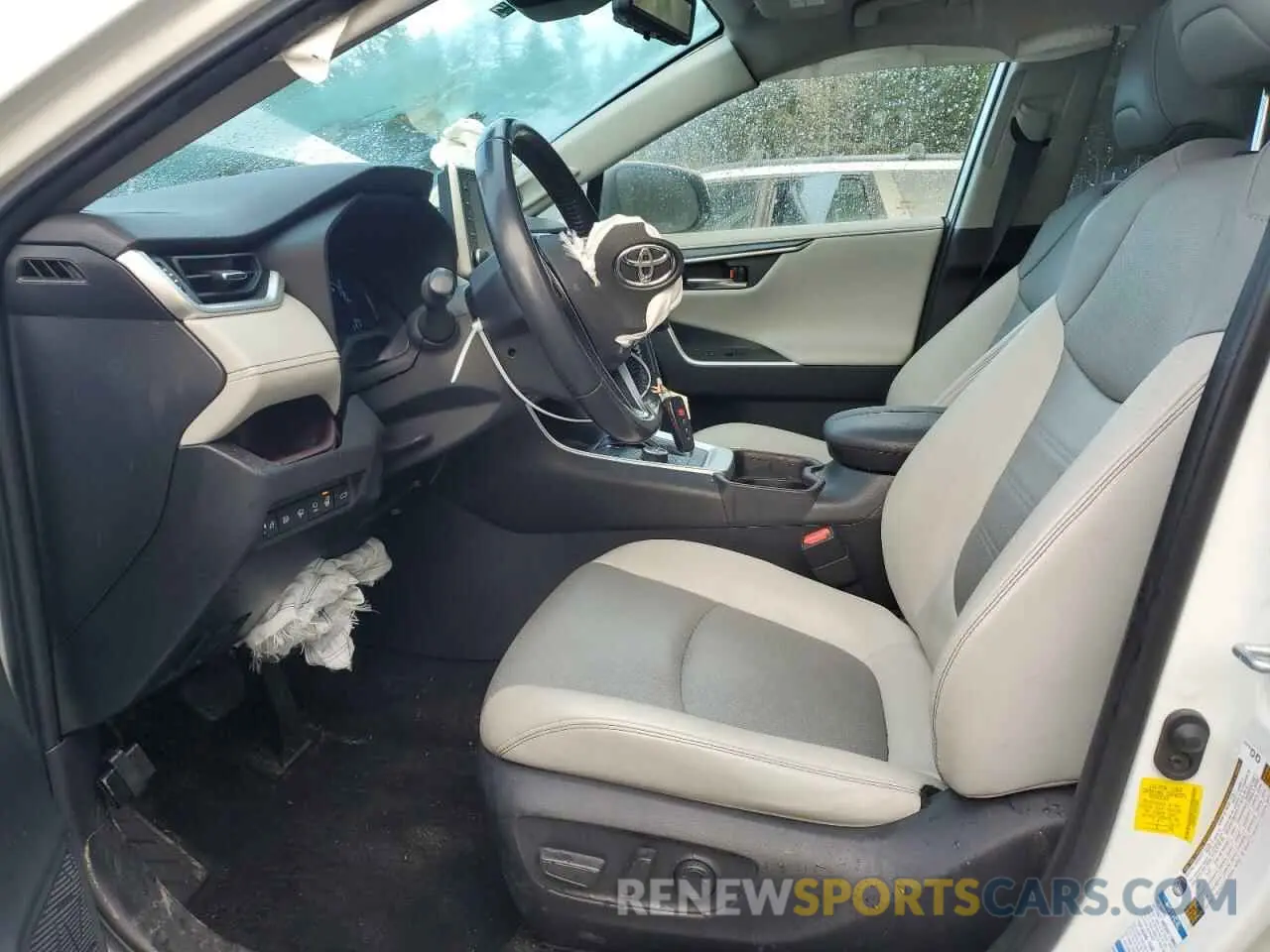 7 Photograph of a damaged car JTMDWRFVXKD515302 TOYOTA RAV4 2019